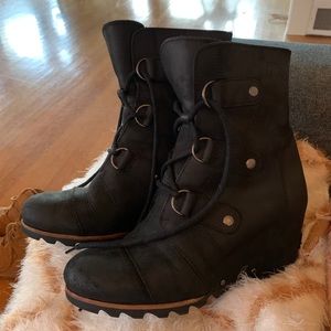 Sorel Joan of Arctic Wedge 7.5 Black EUC